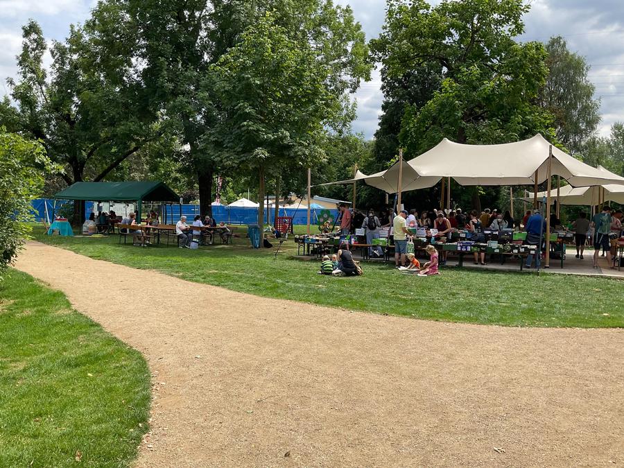 Büchereifest mit Flohmarkt zum 80jährigen Jubiläum